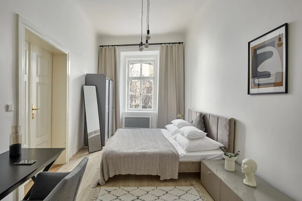 Contemporary Apartment On Old Town Square By Prague Days