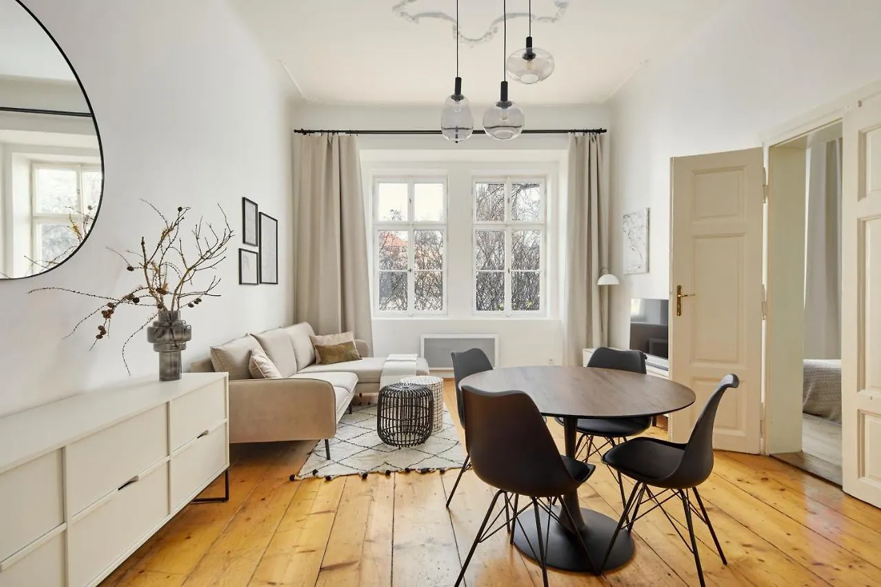 Contemporary Apartment On Old Town Square By Prague Days