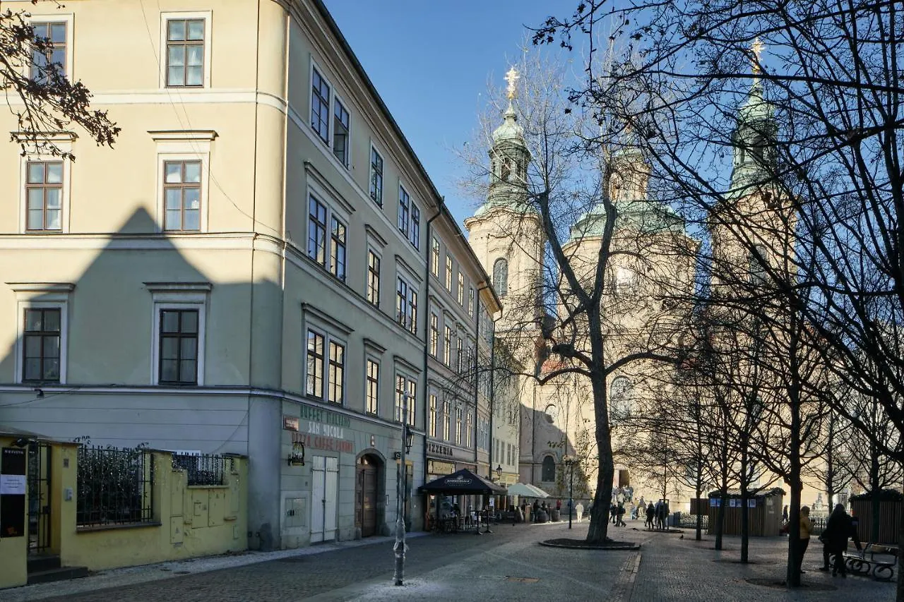 Contemporary Apartment On Old Town Square By Prague Days Czech Republic